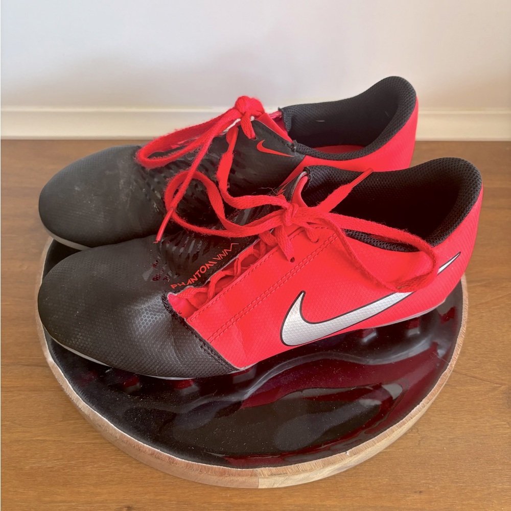Red Nike Phantom VNM Soccer cleats 5.5 Youth
